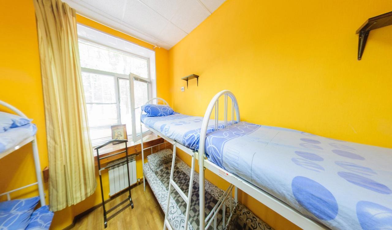 Yourhostel Svyatoshino キエフ エクステリア 写真