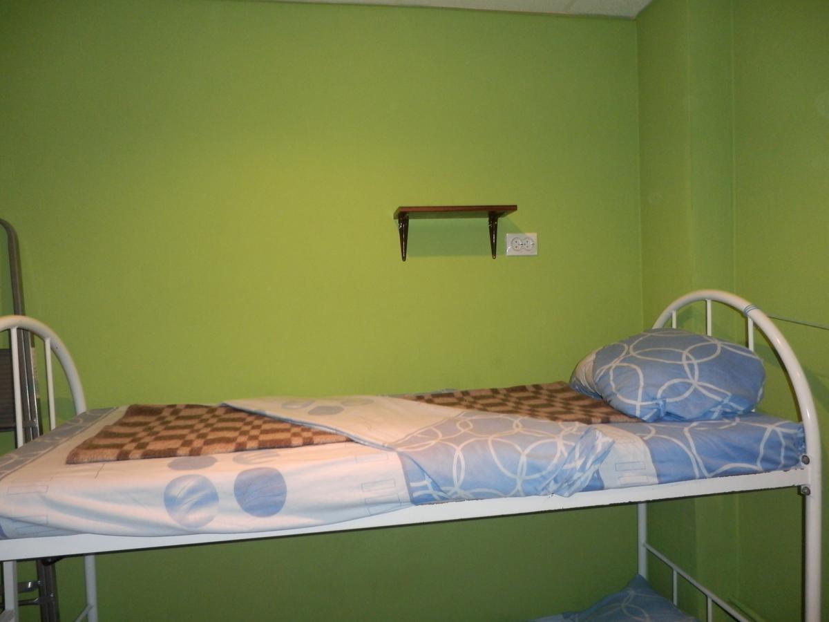Yourhostel Svyatoshino キエフ エクステリア 写真
