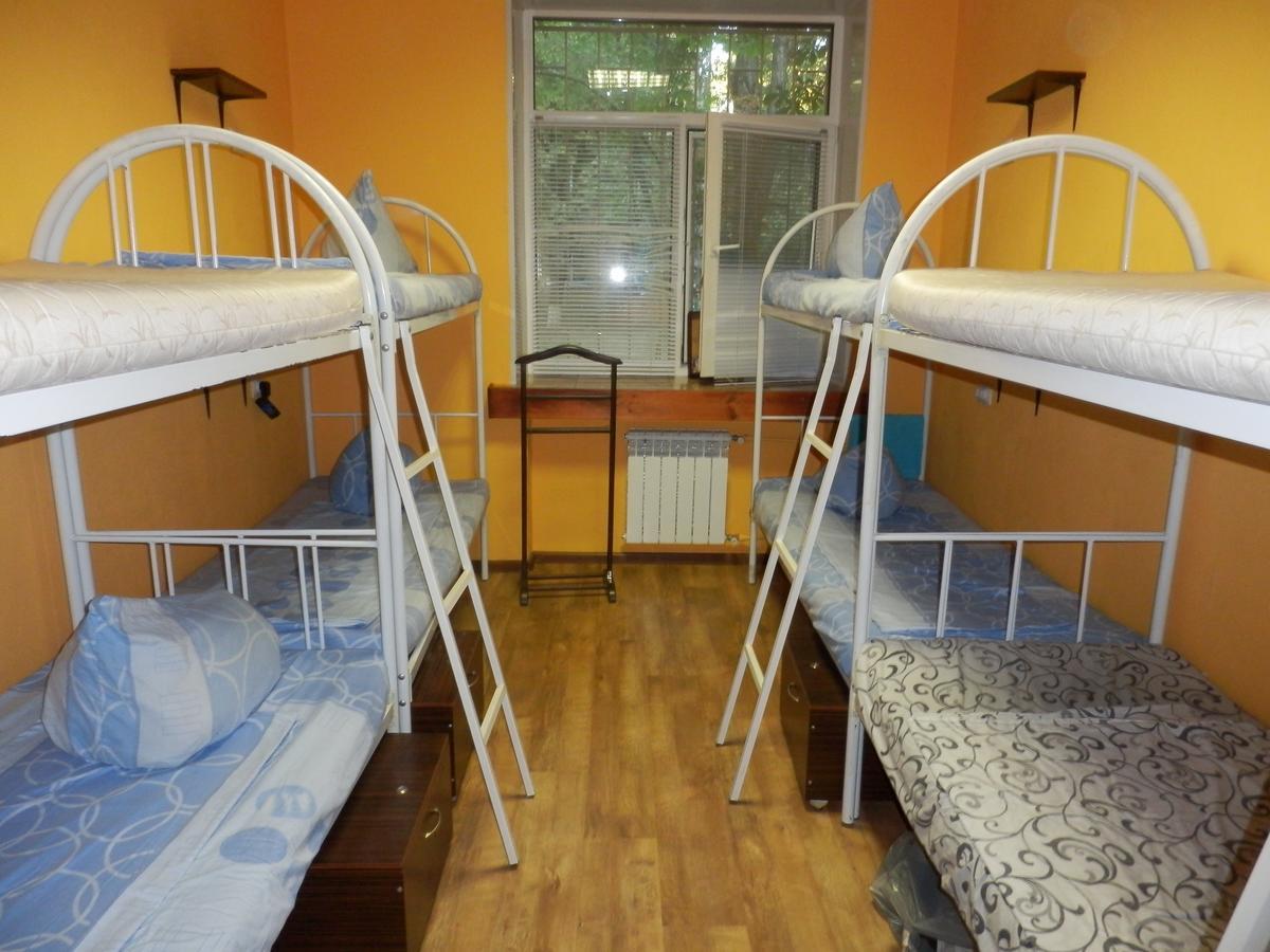 Yourhostel Svyatoshino キエフ エクステリア 写真