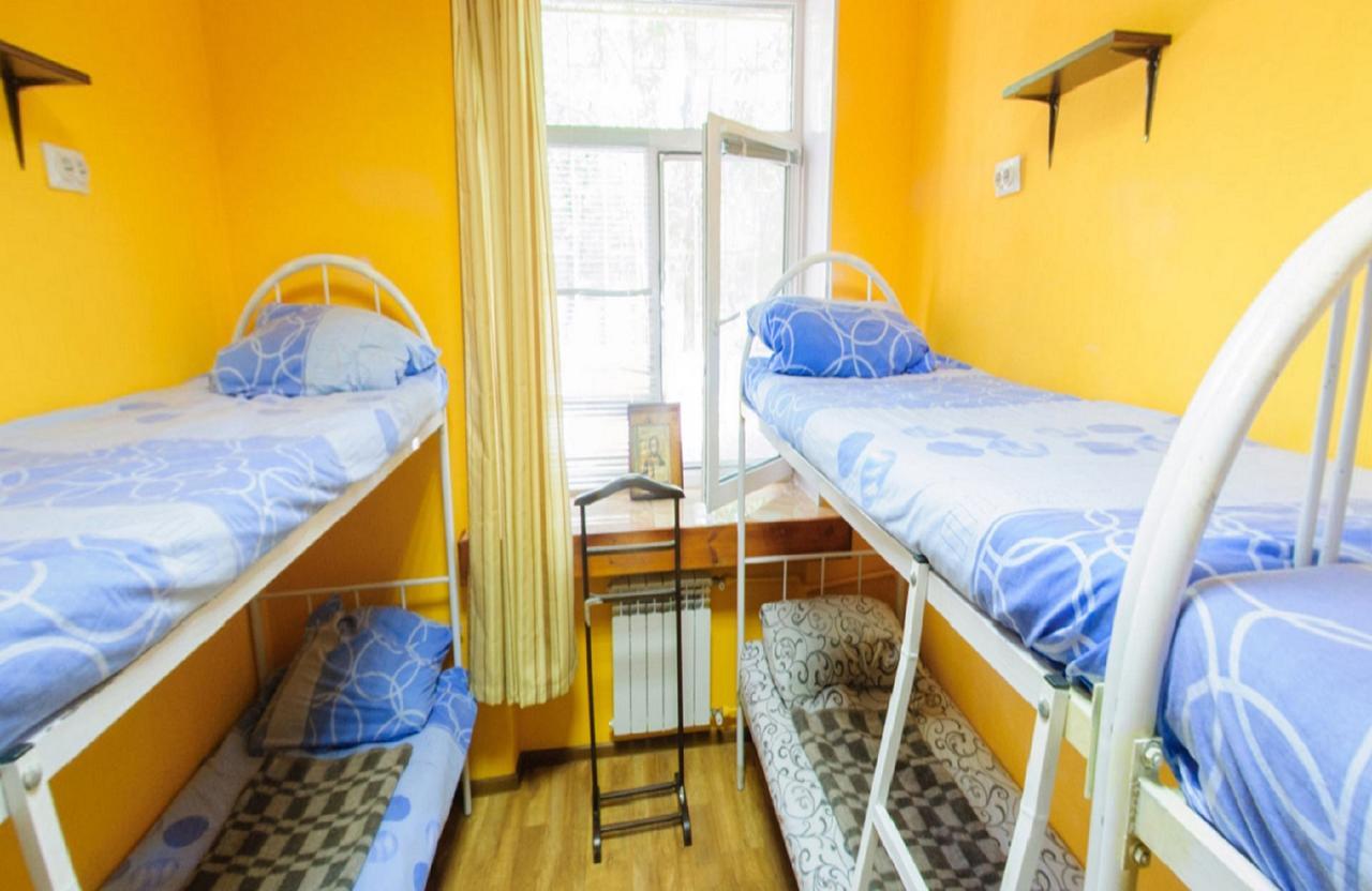 Yourhostel Svyatoshino キエフ エクステリア 写真